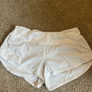 lululemon low rise speed up shorts 2.5”